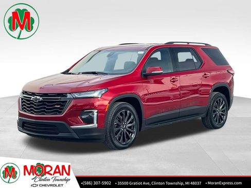Certified 2023 Chevrolet Traverse RS w/ LPO, Floor Liner Package image 1