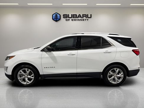 Used 2020 Chevrolet Equinox LT FWD image 2