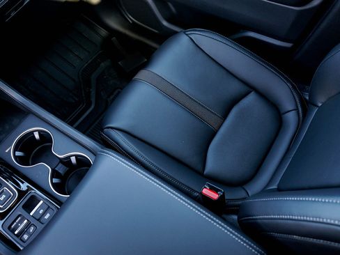 New 2025 Honda Pilot Touring image 26