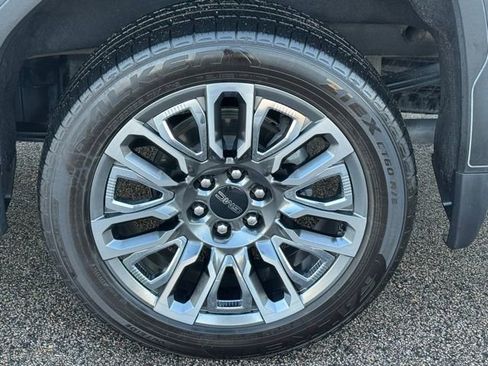 Used 2024 GMC Sierra 1500 Denali Ultimate image 8