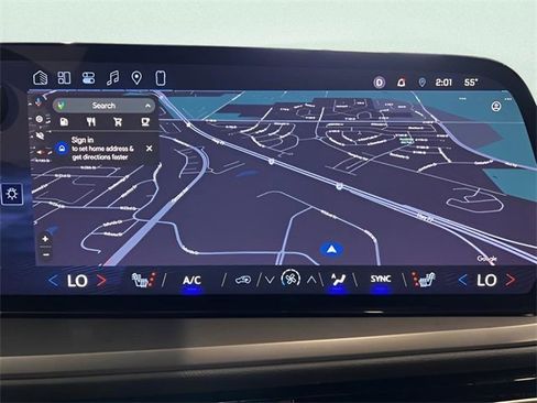 Used 2025 Chevrolet Traverse LT image 32