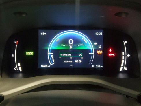 Used 2025 Toyota Camry SE image 15