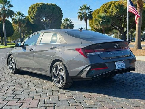 Certified 2025 Hyundai Elantra Sport image 5