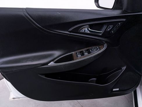 Used 2017 Chevrolet Malibu Premier w/ Premier Sun and Wheel Package image 14