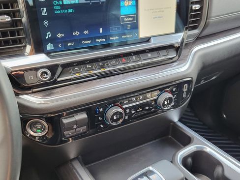 Certified 2024 Chevrolet Silverado 1500 LTZ AWD/4WD image 27