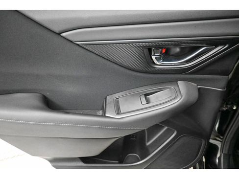 Used 2023 Subaru Outback Premium image 39