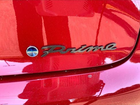Used 2024 Toyota Prius Prime FWD image 10