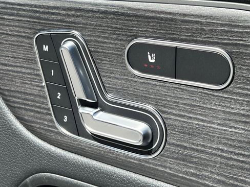 Used 2026 Mercedes-Benz GLA 250 4MATIC image 33