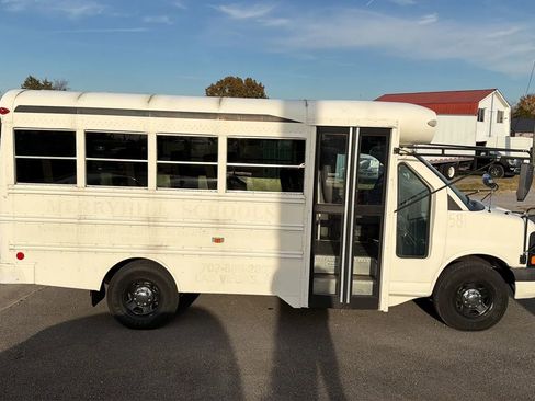 Used 2004 Chevrolet Express 3500 w/ School Bus Package image 3