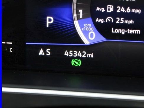 Certified 2023 Volkswagen Tiguan SE image 32