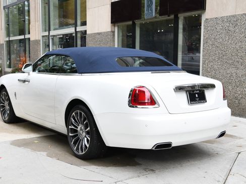 Used 2020 Rolls-Royce Dawn image 7