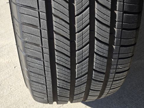 Certified 2025 Acura ADX AWD image 9