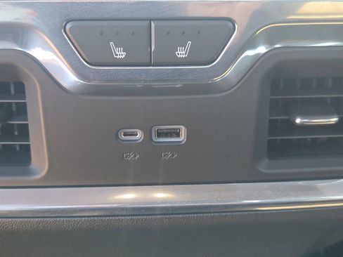 Used 2022 Chevrolet Silverado 1500 High Country w/ Z71 Off-Road Package image 27