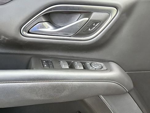 Used 2022 GMC Yukon SLT w/ SLT Luxury Package AWD/4WD image 15