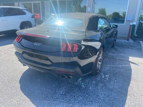 Used 2025 Ford Mustang GT Premium w/ GT Performance Package RWD image 5