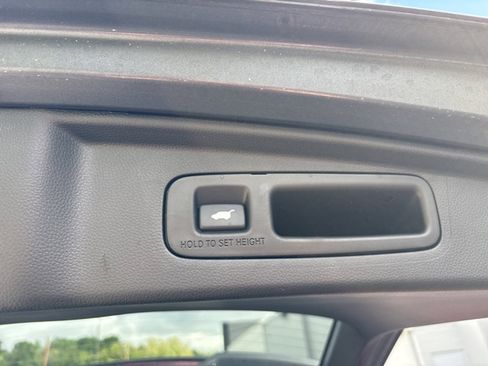 Used 2025 Honda CR-V EX-L image 14