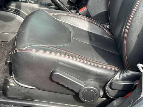 Used 2018 Jeep Wrangler Rubicon AWD/4WD image 13