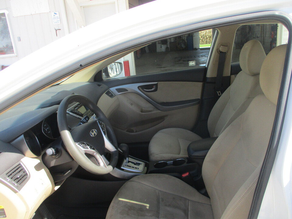 Used 2011 Hyundai Elantra GLS w/ Preferred Equipment Pkg 3 FWD image 24