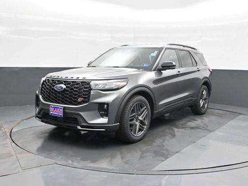 New 2026 Ford Explorer ST image 4