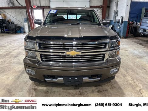 Used 2015 Chevrolet Silverado 1500 High Country w/ High Country Premium Package image 15