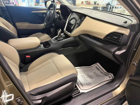 Used 2022 Subaru Outback Premium AWD/4WD image 27