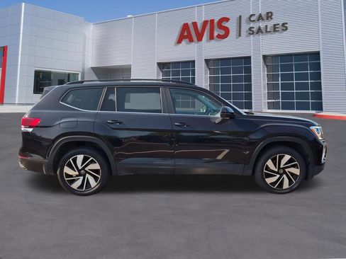 Used 2025 Volkswagen Atlas SE FWD image 5