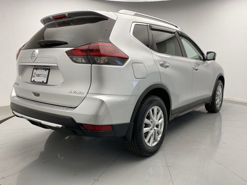 Used 2018 Nissan Rogue SV w/ Premium Package image 5