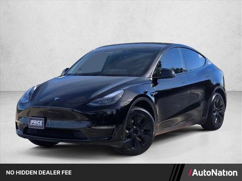 Used 2025 Tesla Model Y Long Range RWD image 1