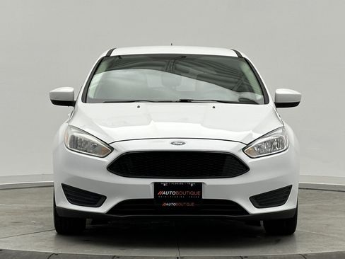 Used 2018 Ford Focus SE image 2