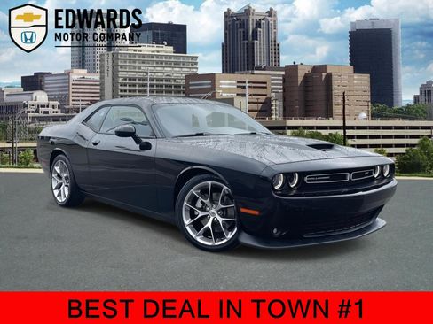Used 2021 Dodge Challenger GT image 1