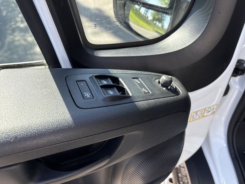Used 2025 RAM ProMaster 1500 w/ Convenience Group FWD image 15