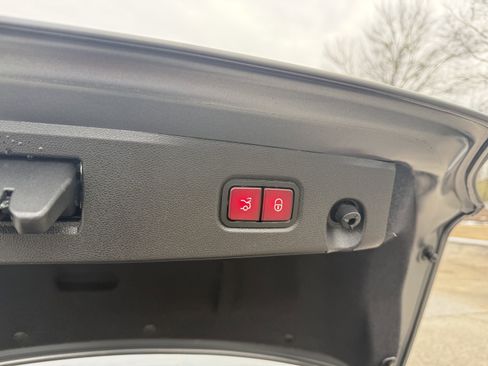 Used 2018 Mercedes-Benz CLS 550 Sedan w/ AMG Sport Package ! image 23