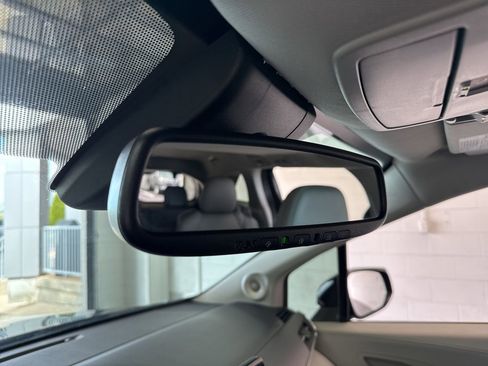 Used 2022 Toyota Sienna XLE w/ XLE Plus Package FWD image 37