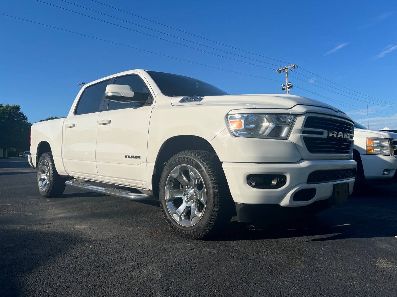 Used 2019 RAM 1500 Big Horn AWD/4WD image 2