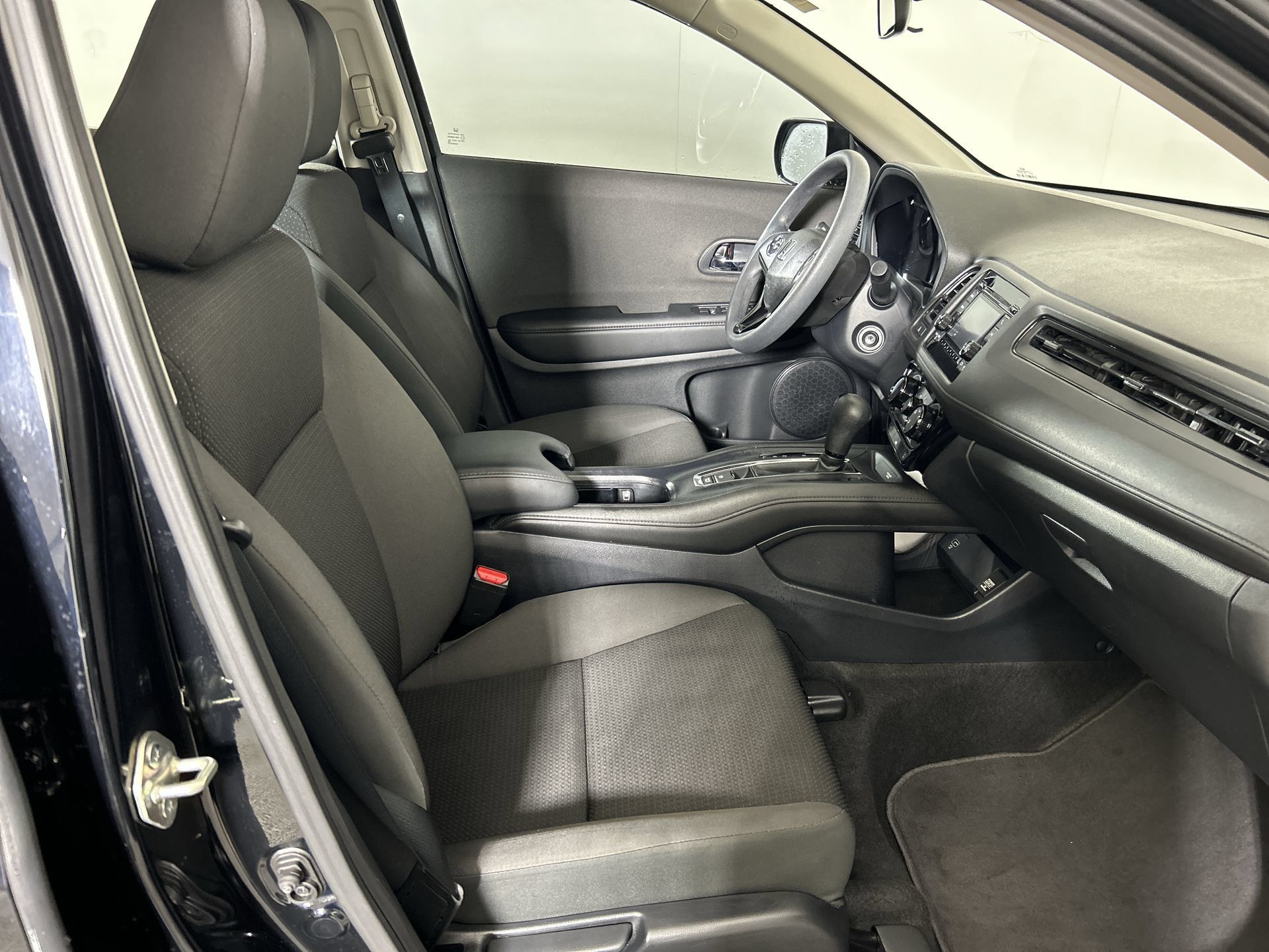 Used 2019 Honda HR-V LX image 56