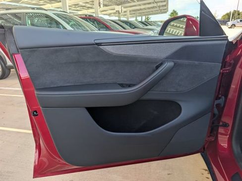 Used 2026 Tesla Model Y Long Range AWD/4WD image 18