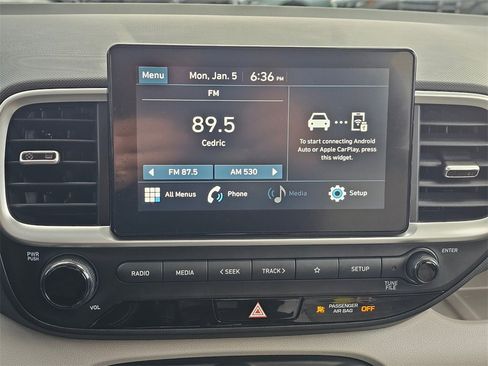 Certified 2022 Hyundai Venue SEL w/ Cargo Package image 28