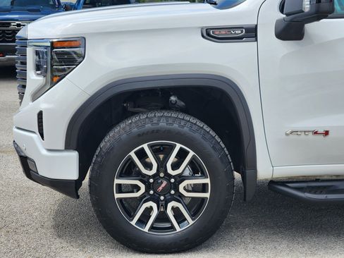 Used 2022 GMC Sierra 1500 AT4 w/ AT4 Premium Package AWD/4WD image 27