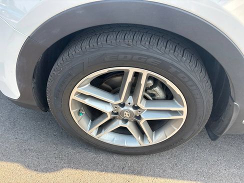 Used 2018 Hyundai Santa Fe AWD w/ Cargo Package image 16
