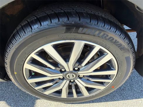 Used 2021 Nissan Kicks SV image 19