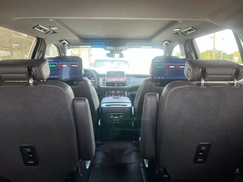 Used 2023 Chevrolet Tahoe RST w/ Luxury Package AWD/4WD image 13