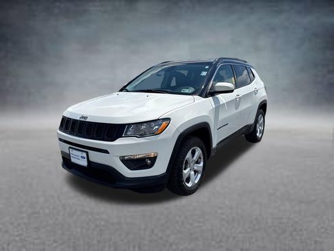 Used 2020 Jeep Compass Latitude w/ Cold Weather Group AWD/4WD image 2