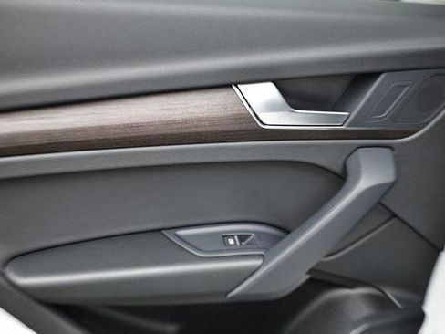 Certified 2024 Audi Q5 2.0T Premium w/ Convenience Package image 22