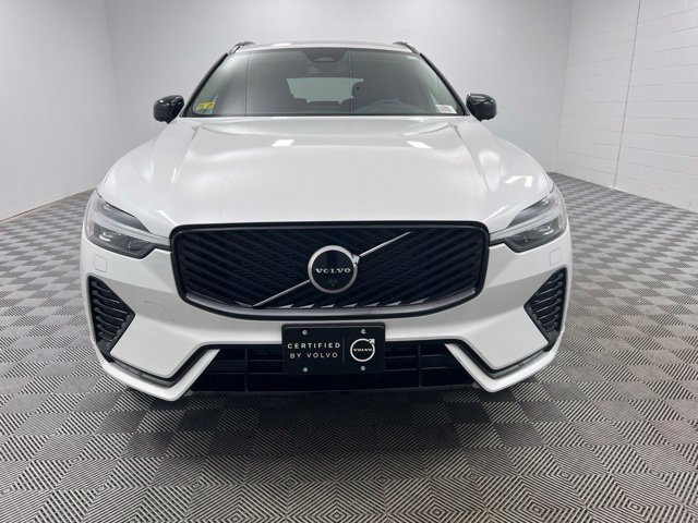 New 2026 Volvo XC60 B5 Plus w/ Protection Package Premier AWD/4WD image 3