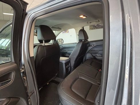 Used 2022 Chevrolet Colorado Z71 image 5