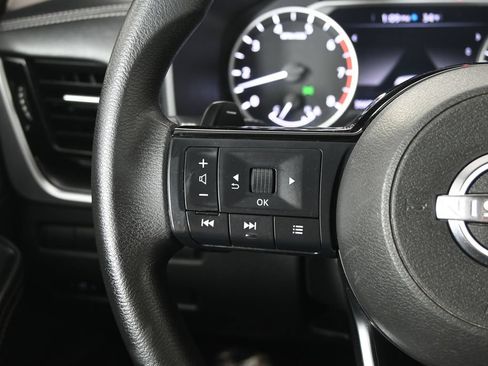 Used 2022 Nissan Rogue SV AWD/4WD image 33