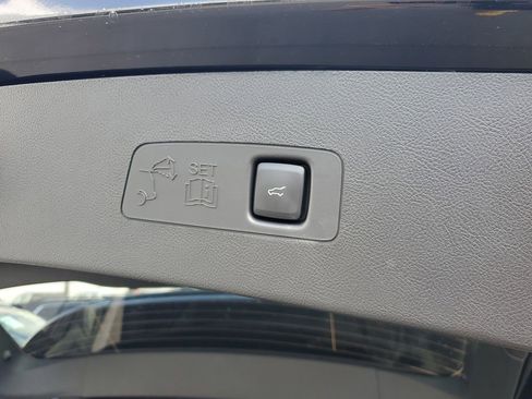 Used 2023 Lincoln Corsair Reserve image 8