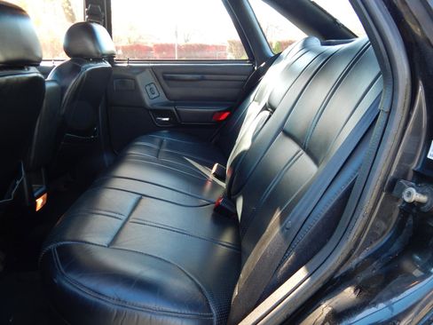 Used 1990 Ford Taurus SHO image 11