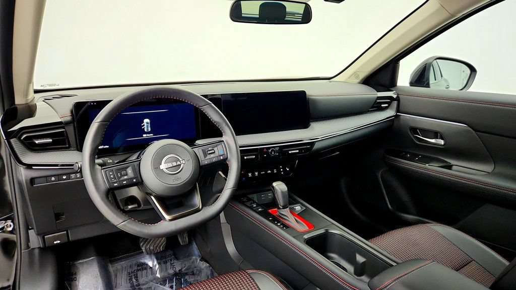 Used 2025 Nissan Kicks SR w/ SR Premium Package AWD/4WD image 12