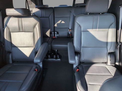 Used 2024 Chevrolet Tahoe RST w/ Luxury Package AWD/4WD image 32